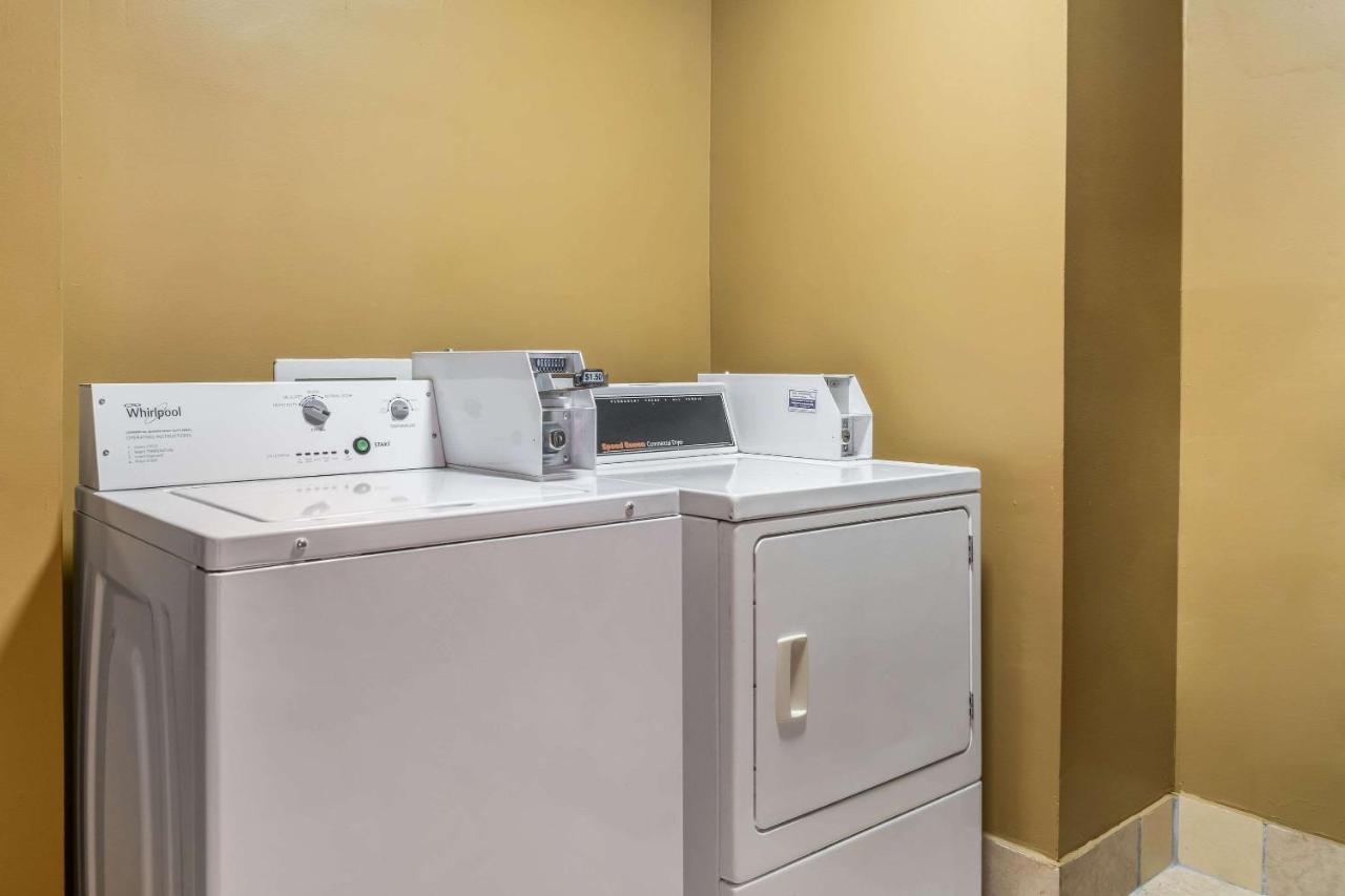 Quality Inn I-74 Batesville Eksteriør billede